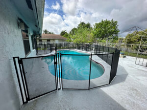 black flat gate partial